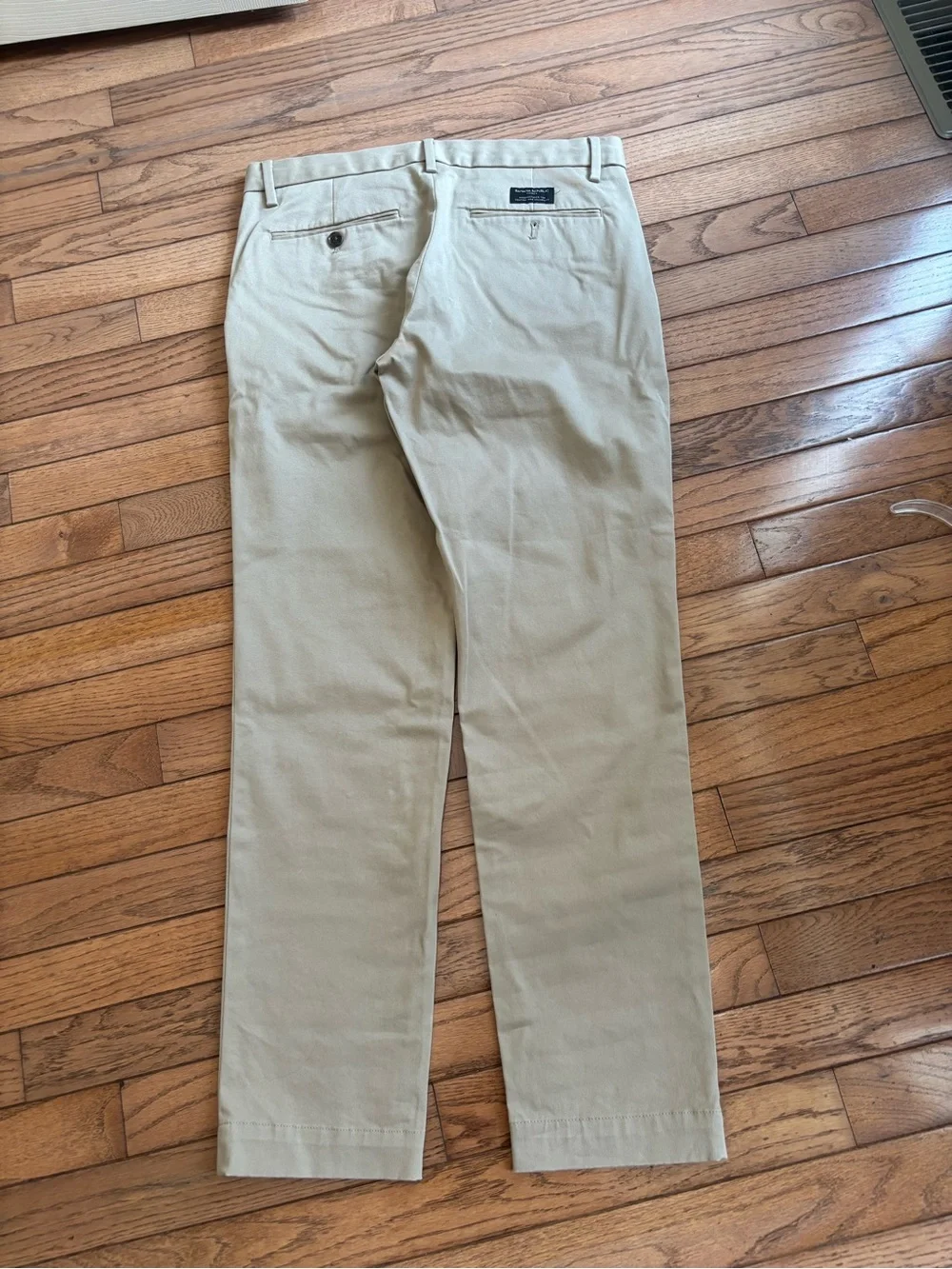 Banana Republic Men's Khaki Chino Pants - Light Tan
